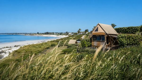 Vivez des vacances inattendues en camping nature en Bretagne