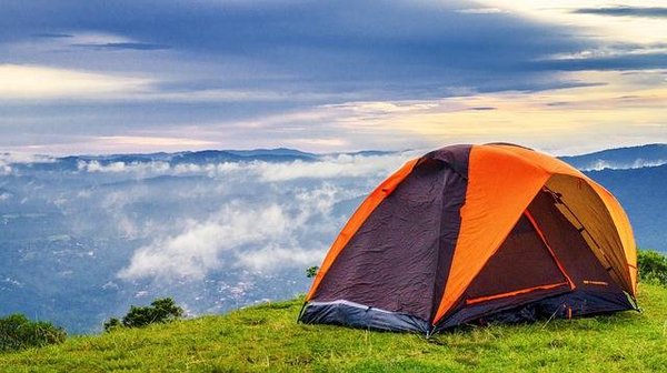 Choisir les spots de camping tente en ardèche à découvrir